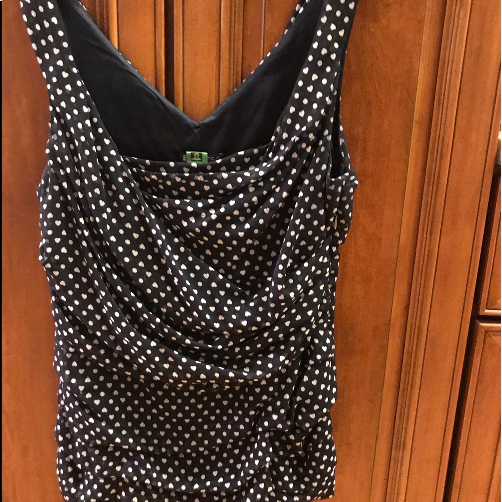 🧚🏾‍♀️🧚🏾‍♀️SOLD🧚🏾‍♀️🧚🏾‍♀️Fun & Flirty shirt
